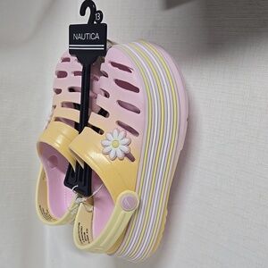 New With Tags Nautica Shoes Clogs River Edge Platform Girl's Sz. 13 Pink Yellow